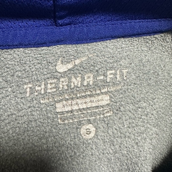 Nike Women's Therma-fit Blue and Gray Hoodie - Picture 6 of 7